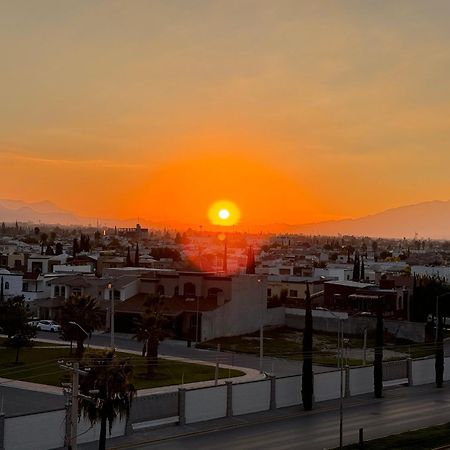 Hotel Nuvo Saltillo Dış mekan fotoğraf
