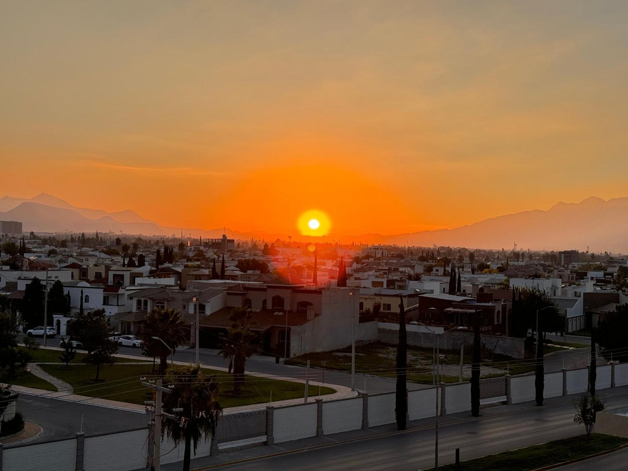 Hotel Nuvo Saltillo Dış mekan fotoğraf